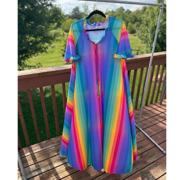Incredible Vintage Rainbow Caftan - Picture 1 of 14